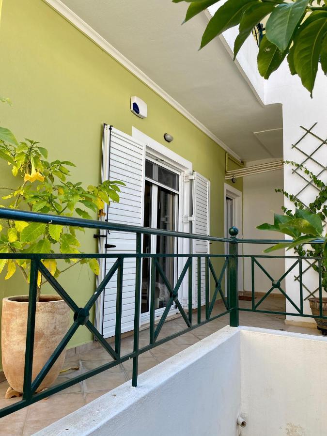 Dimitris Place Near Athens Airport Koropi Exterior photo